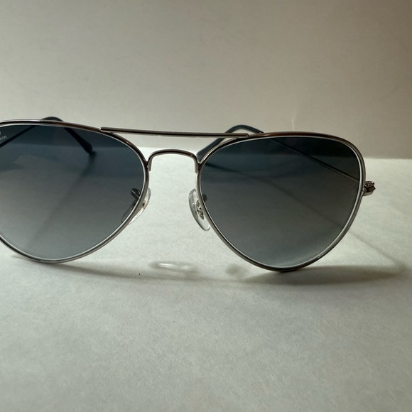 Ray-Ban Aviator Sunglasses RB3025 58mm Silver Frame & Gray Gradient Lenses003/32 - Picture 5 of 12